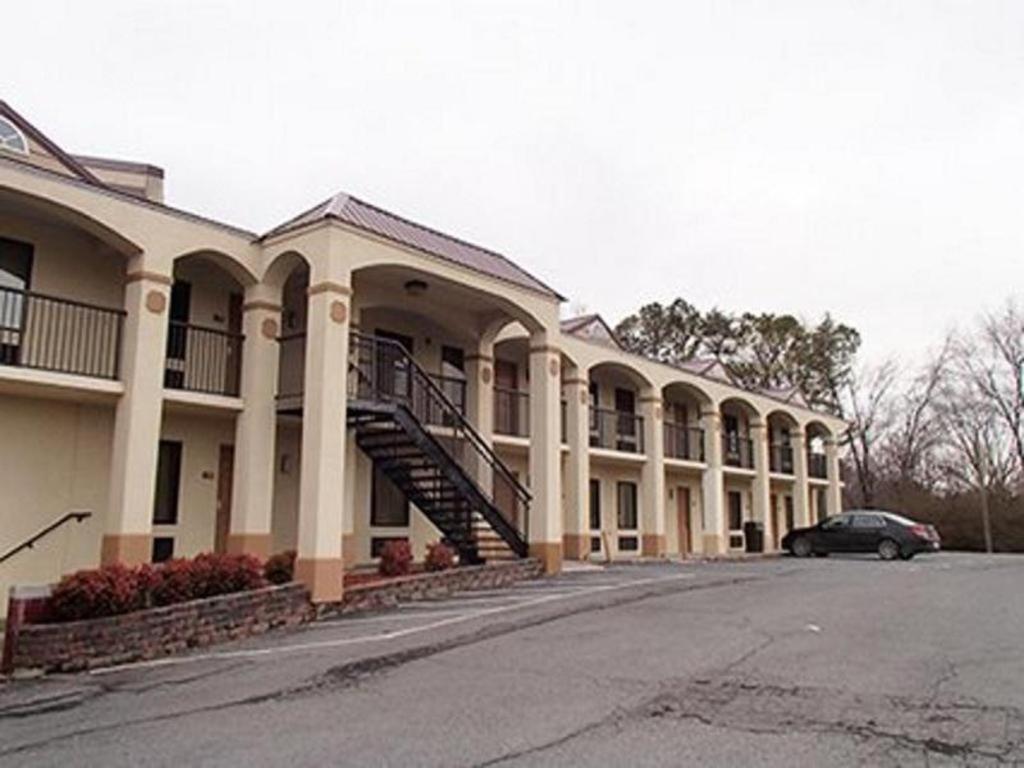 Econo Lodge Dalton Exterior foto